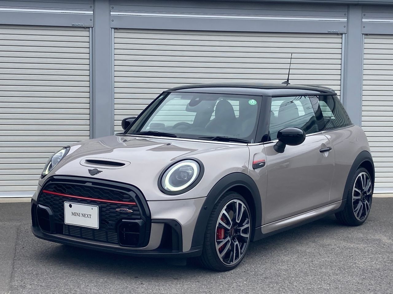 THE NEW MINI JOHN COOPER WORKS.