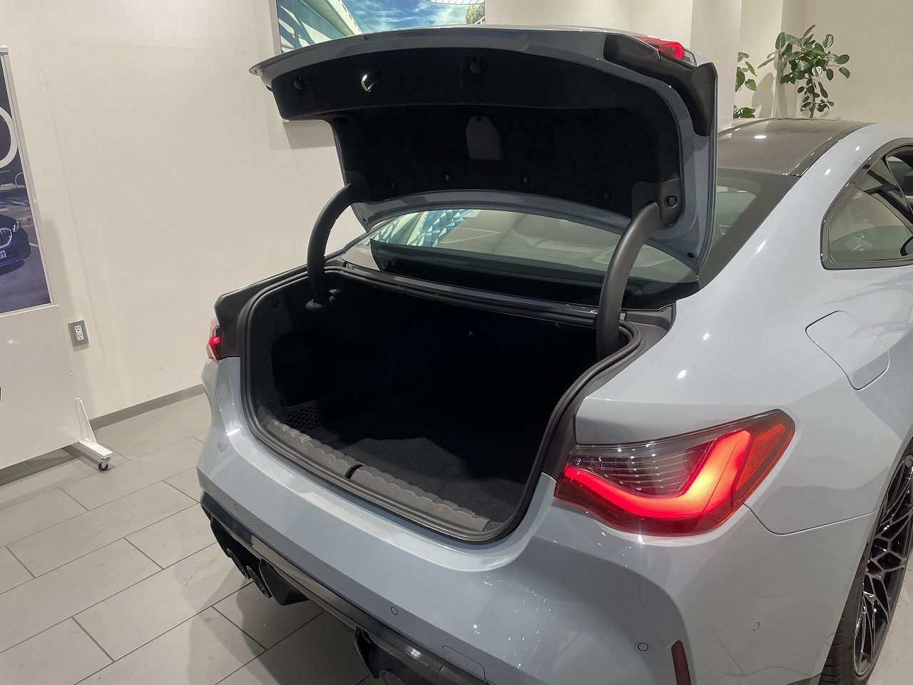 G82 M4 Competition M xDrive Coupe RHD