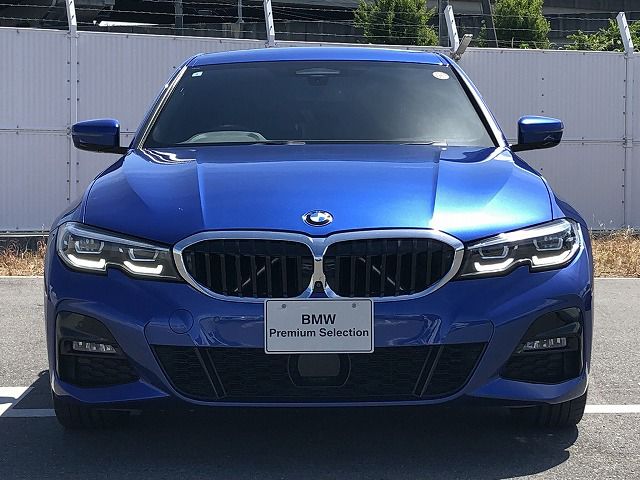 G20 330e Saloon RHD