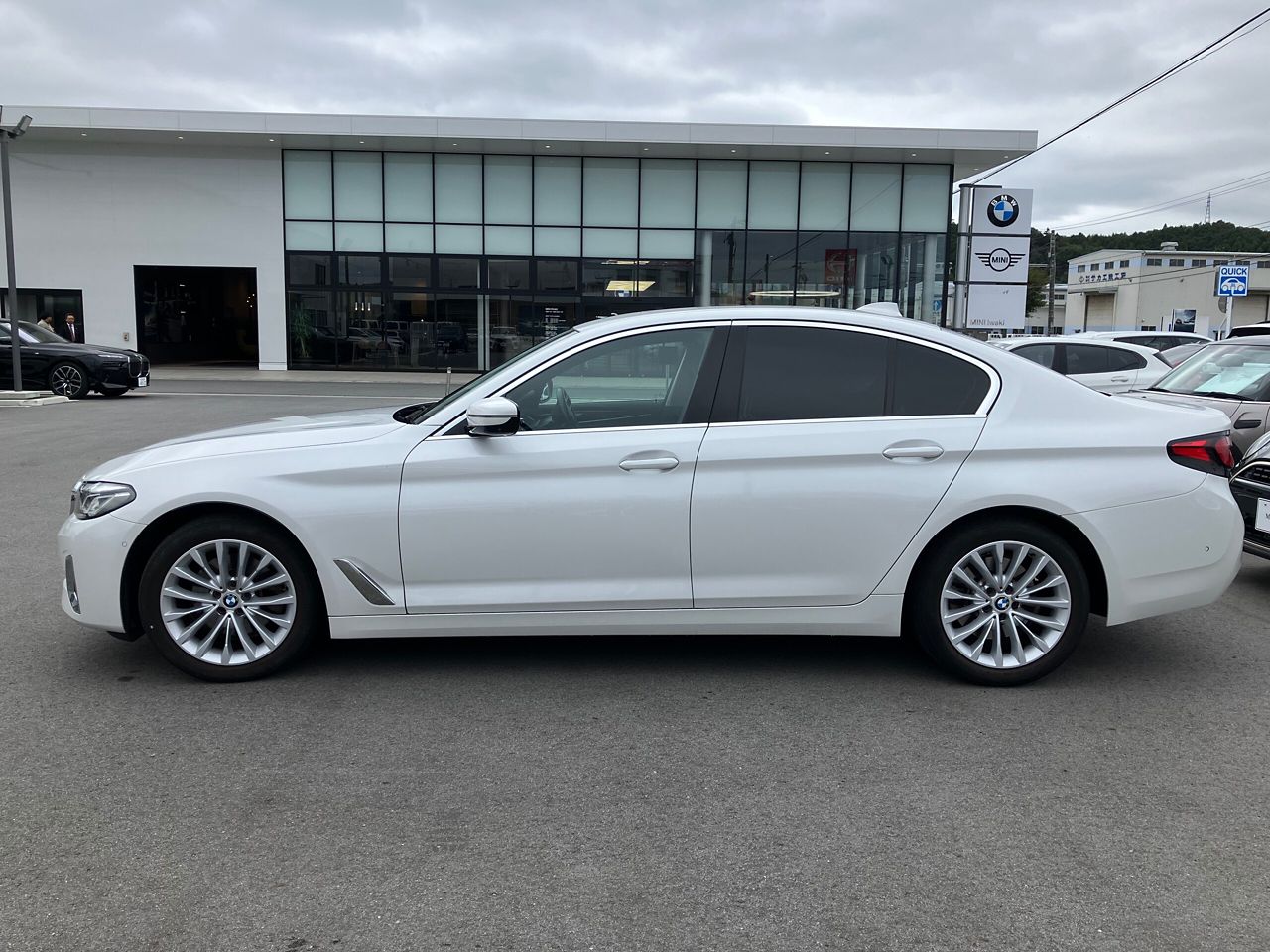 520d xDrive Sedan RHD