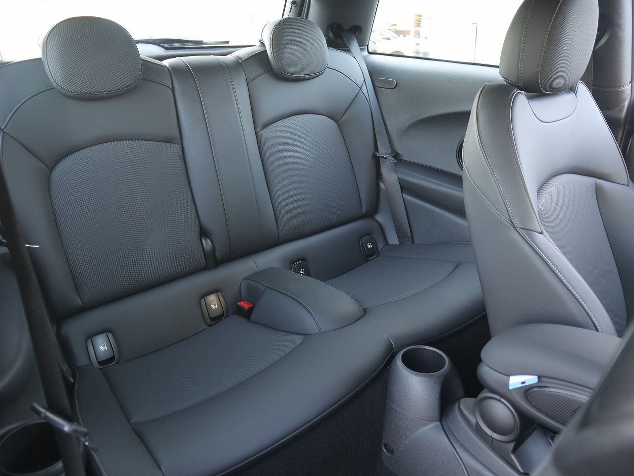 MINI Cooper F56 RHD