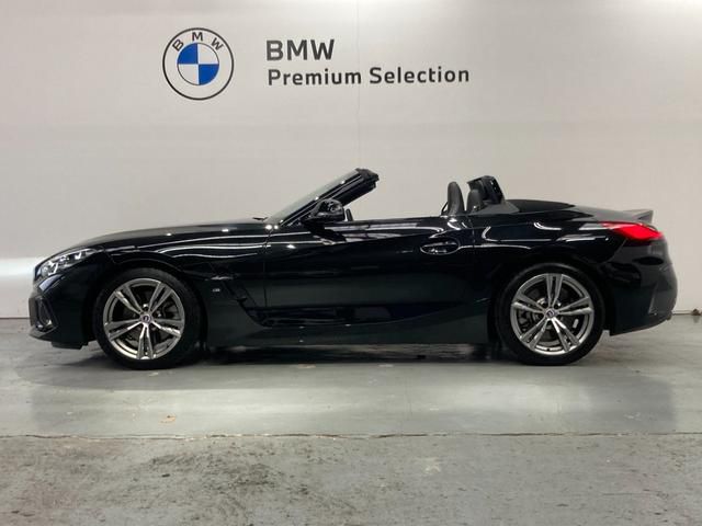 G29 z4 sDrive20i RHD