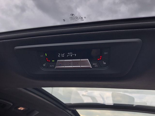 X7 xDrive40d RHD US