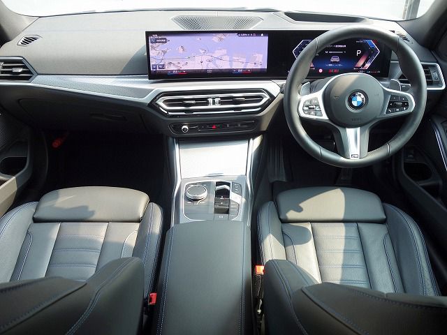 320d xDrive Berline RHD