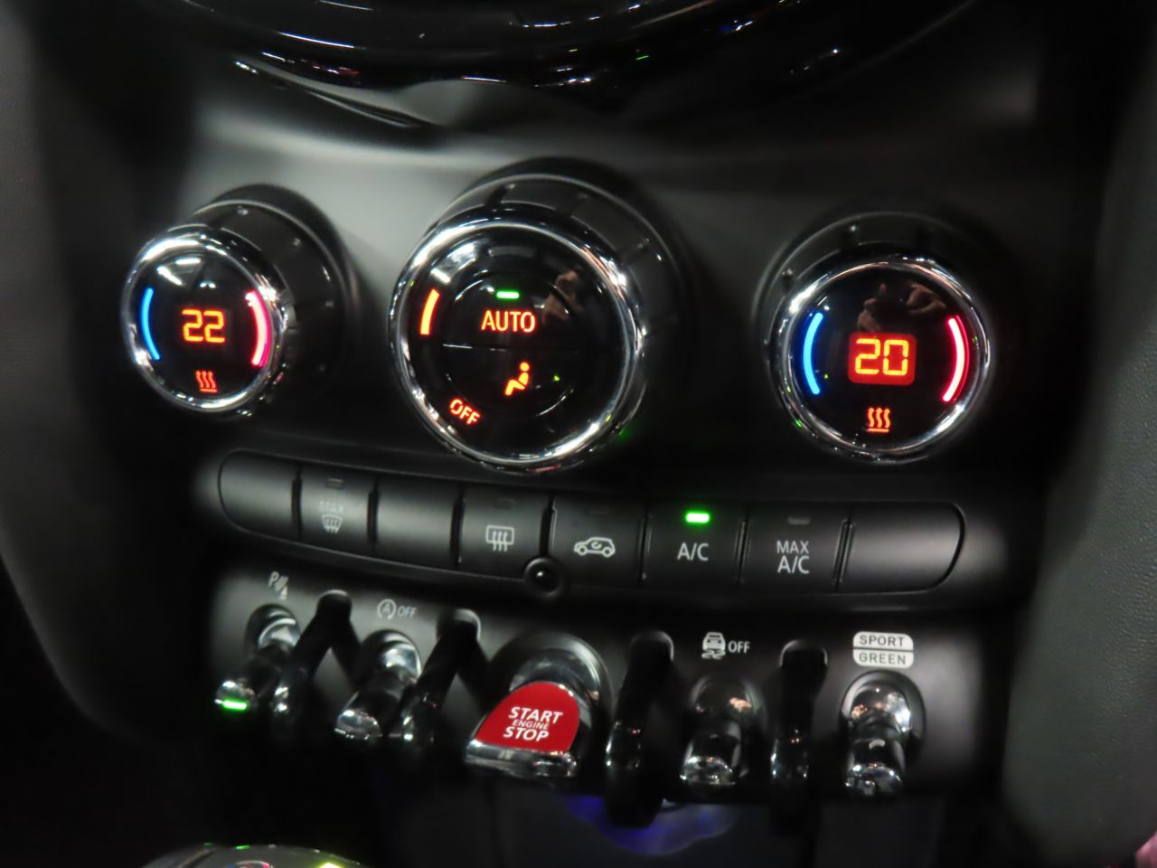 MINI COOPER SD 3 DOOR.