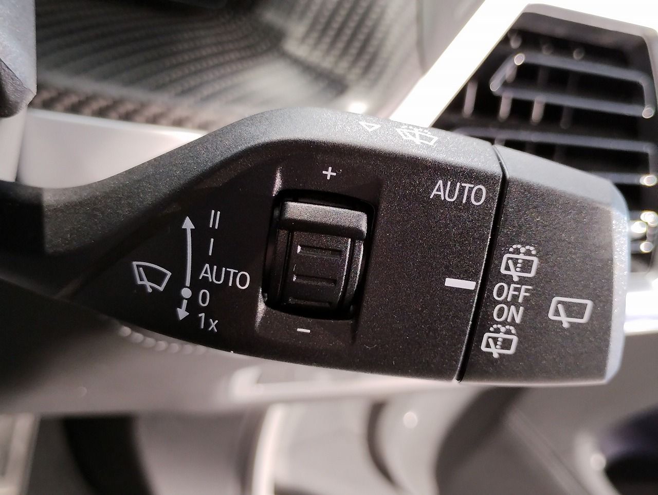 XM RHD