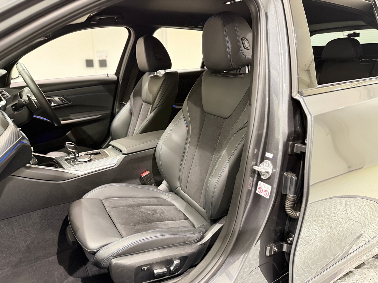 G21 320i RHD