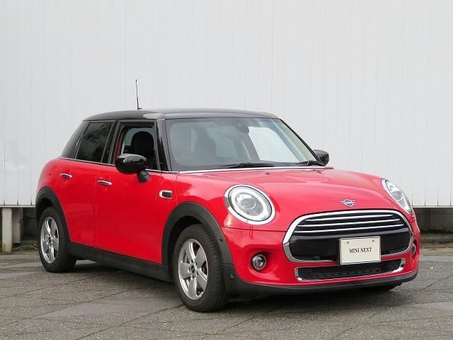 F55 MINI Cooper 5-Door Hatch LCI