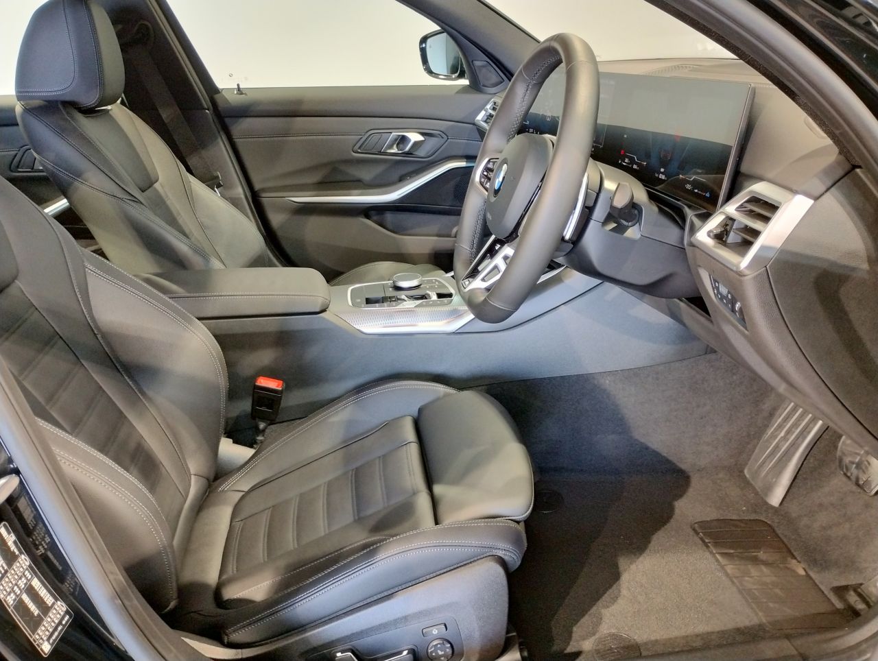 G20 320i Saloon LCI RHD MX