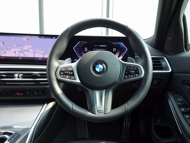 320d xDrive Berline RHD