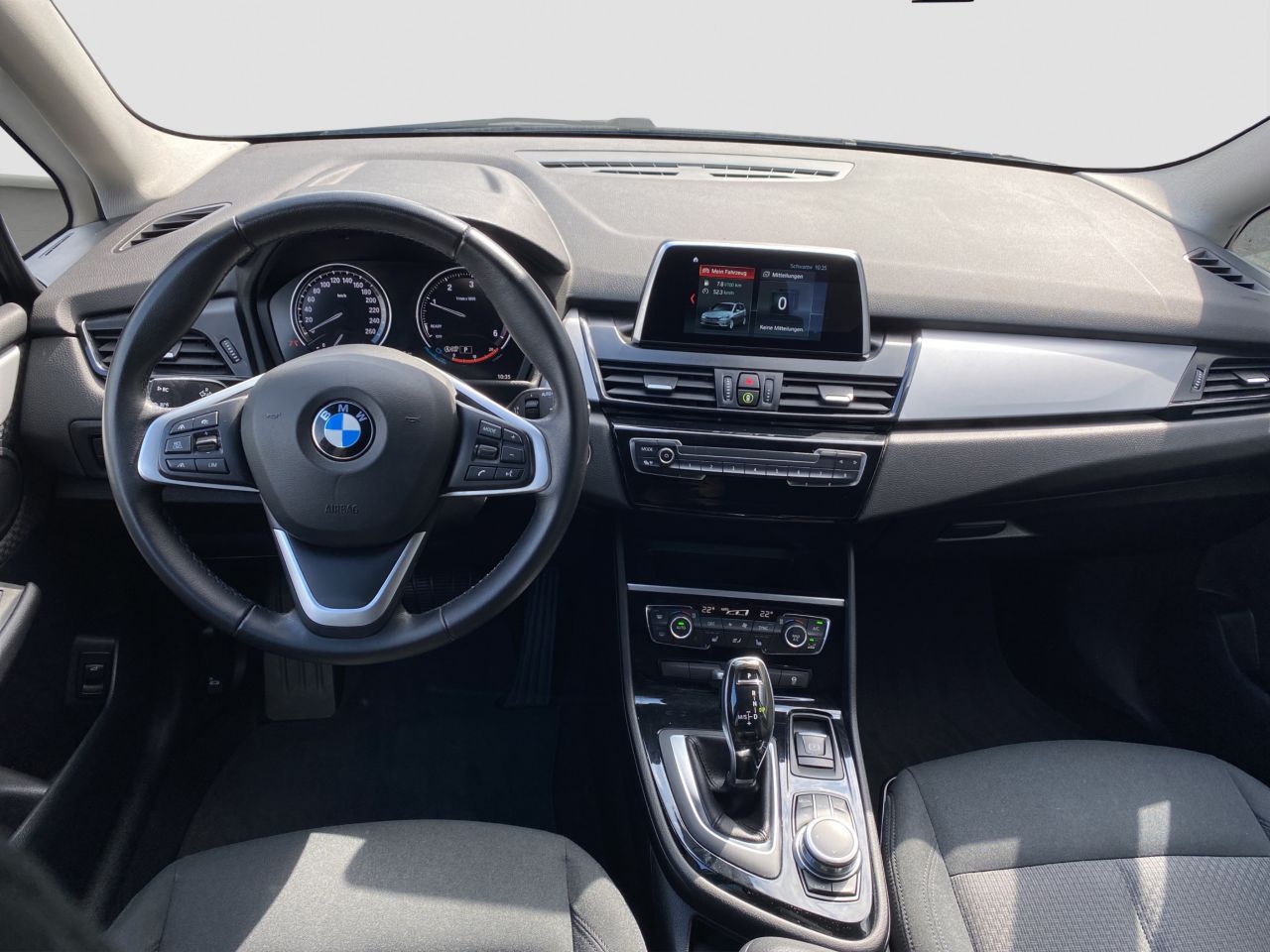 BMW 218