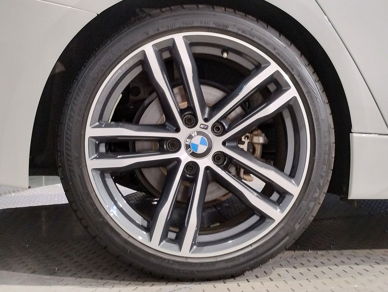 320I SEDAN RHD