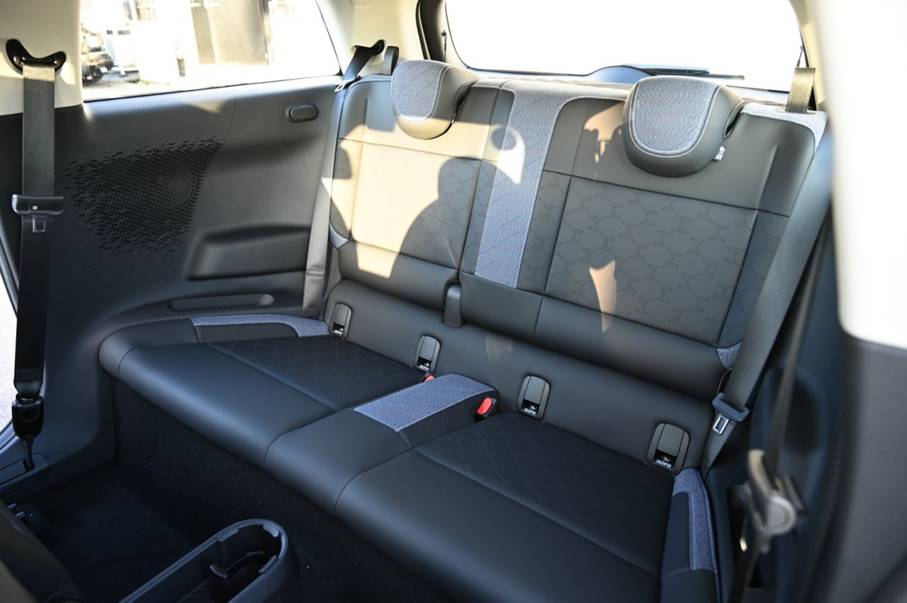 J01 MINI Cooper E