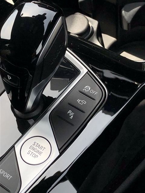 G01 X3 M40d RHD LCI