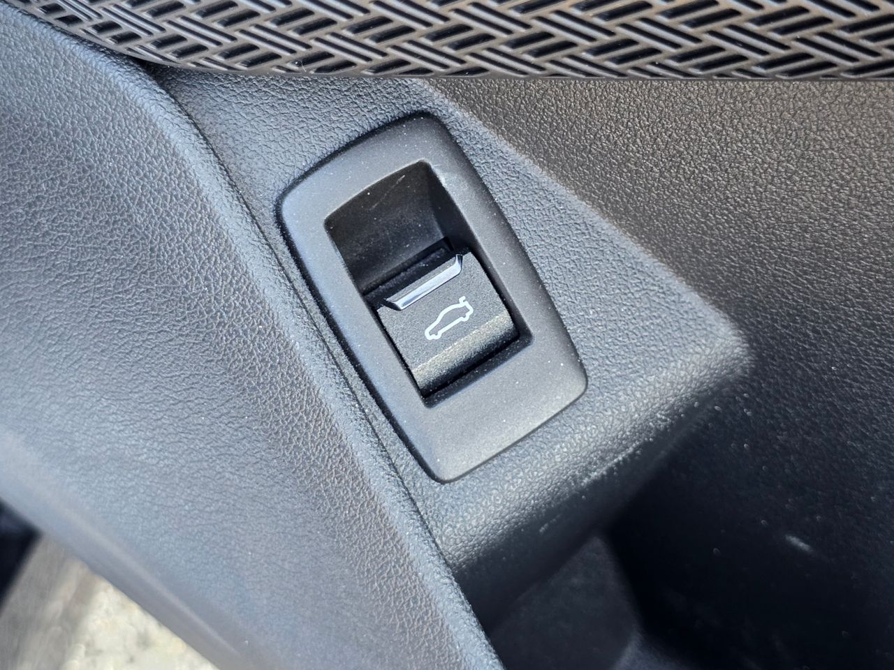U11 iX1 xDrive30