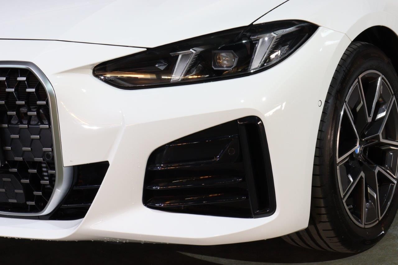 G** ***i G*** C**** ***