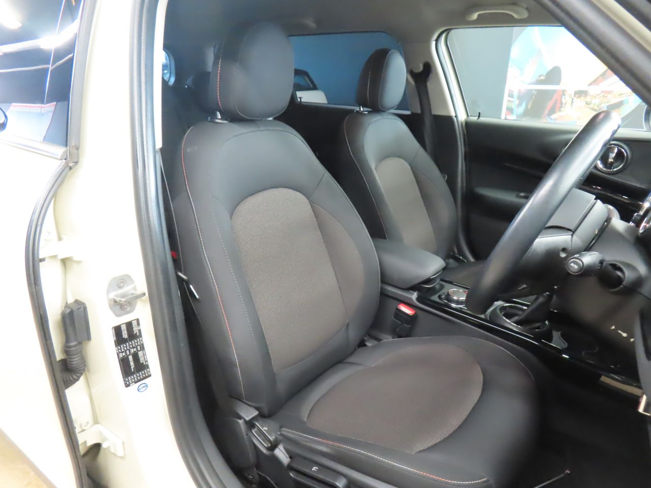 MINI CLUBMAN COOPER D