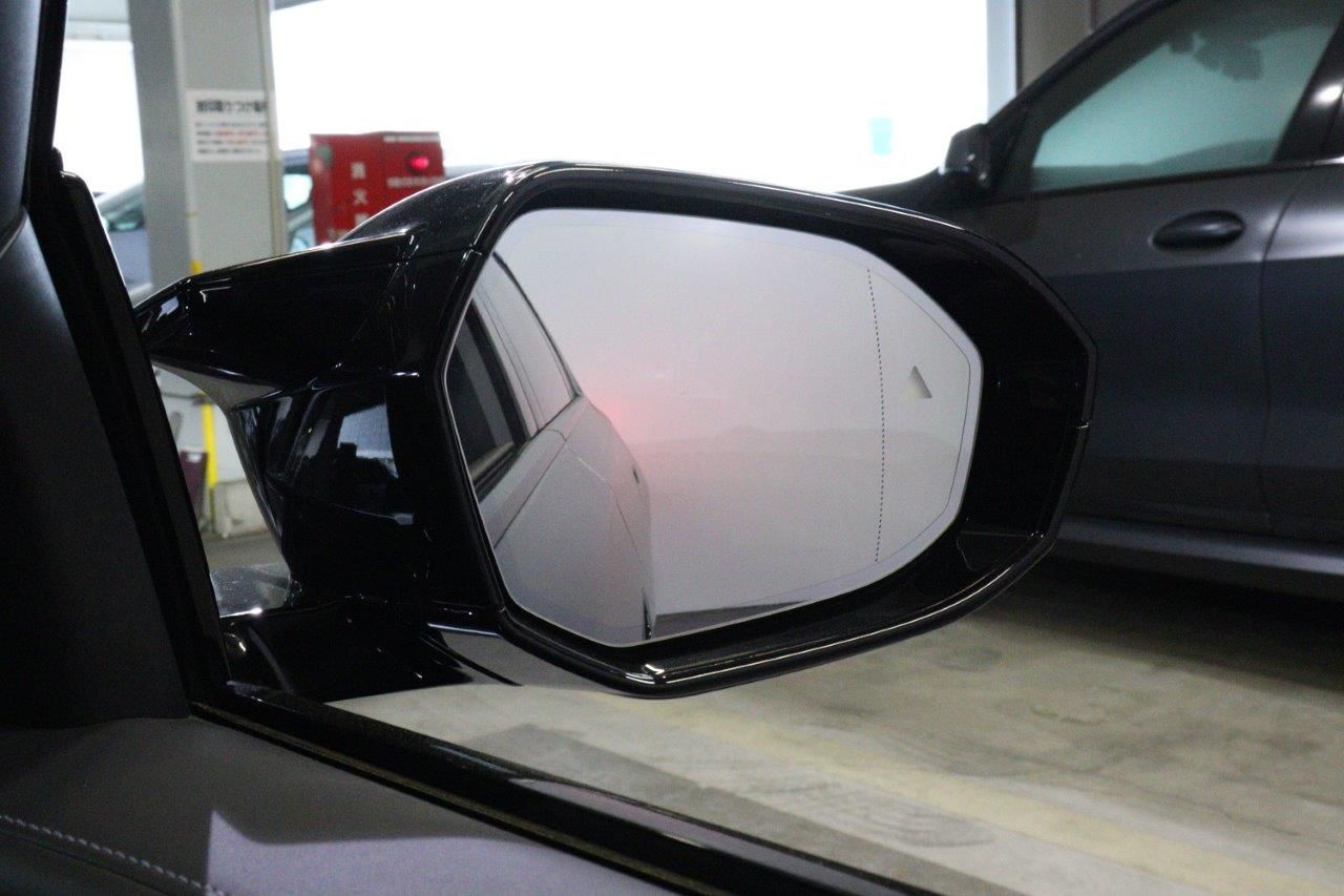 BMW i7 M70 xDrive Sedan RHD