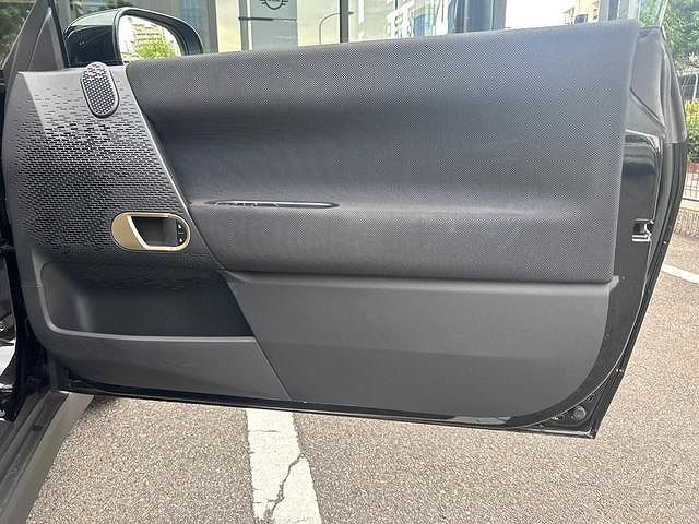 J01 MINI Cooper E