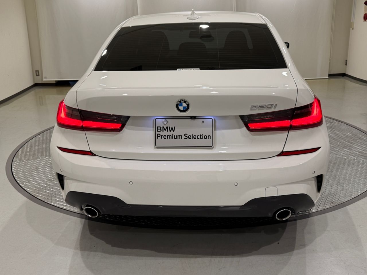 G20 320i Saloon RHD MX