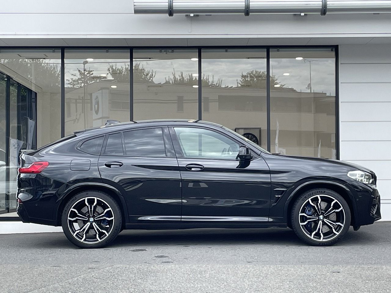 X4 M RHD