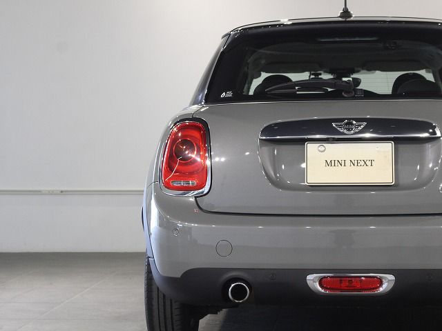 F55 COOPER D (AT)