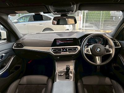 G21 320d xDrive Touring RHD