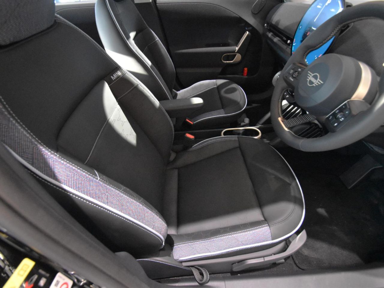 J05 MINI Aceman SE