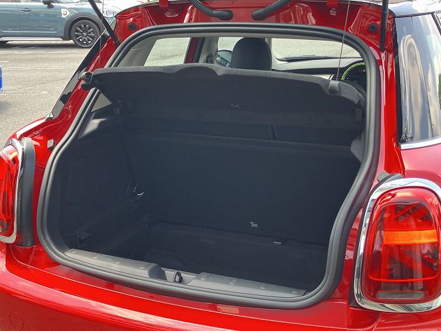 F55 MINI Cooper 5-Door Hatch LCI