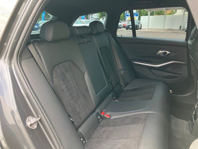 G21 320d xDrive Touring RHD