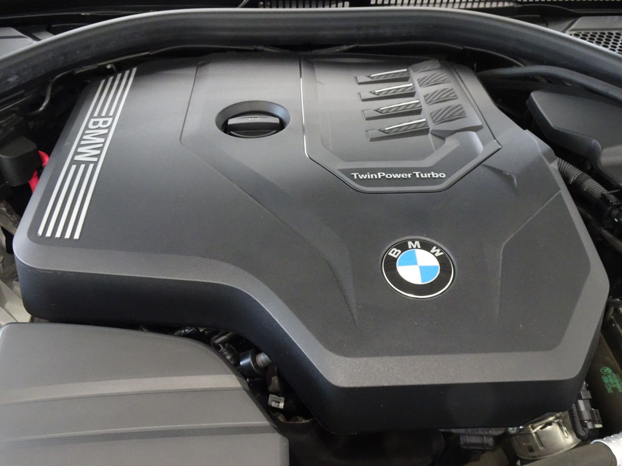 G21 320i RHD