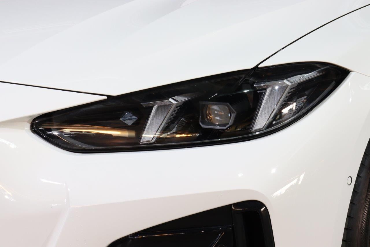 G** ***i G*** C**** ***