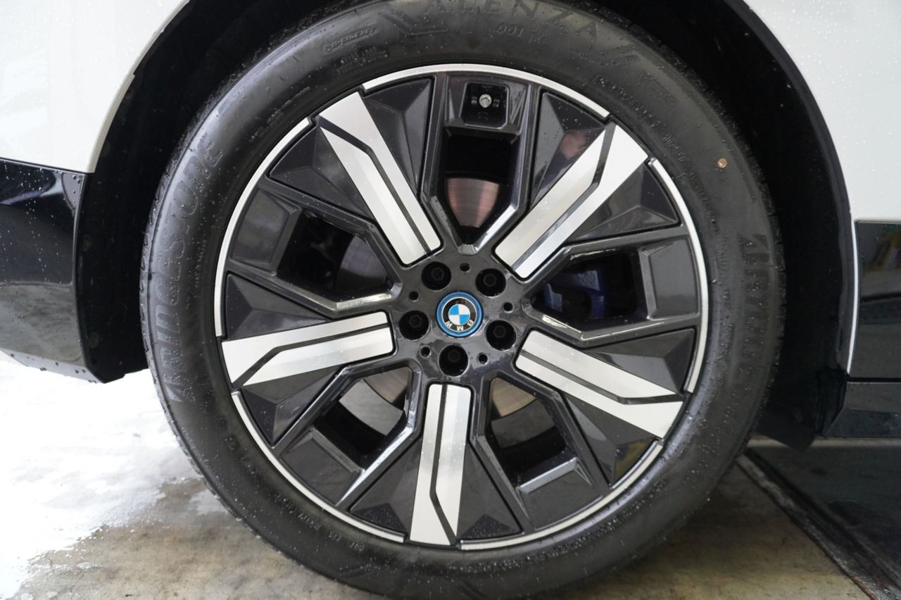 i20 iX xDrive40