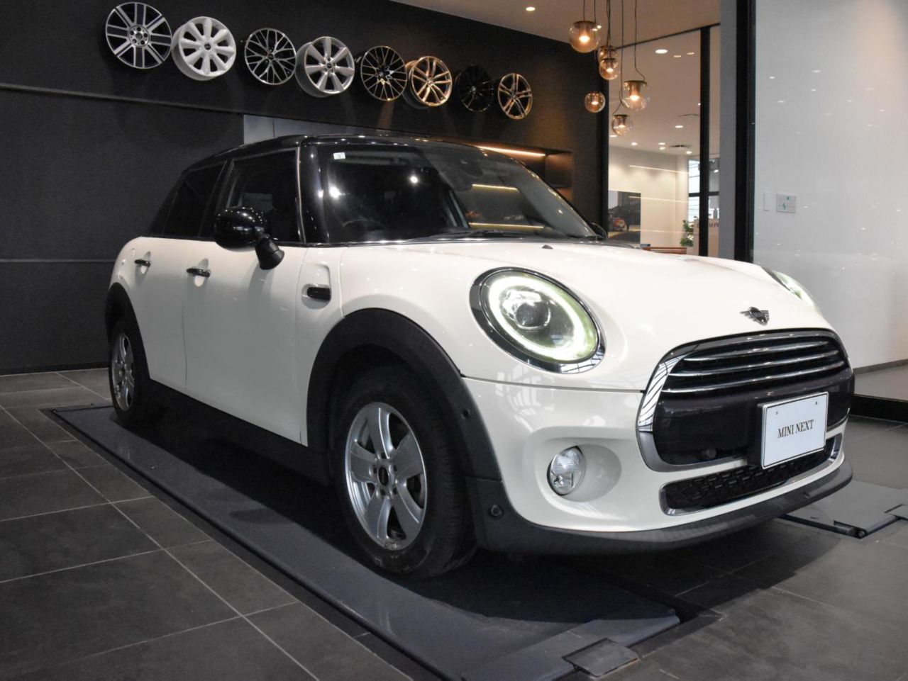 F55 COOPER D (AT)