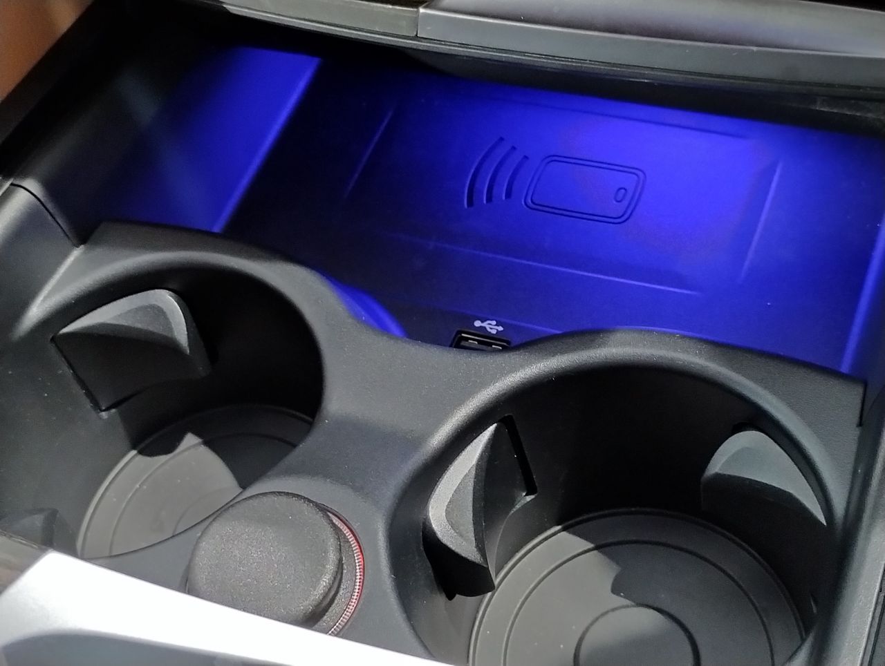 520d xDrive Sedan RHD