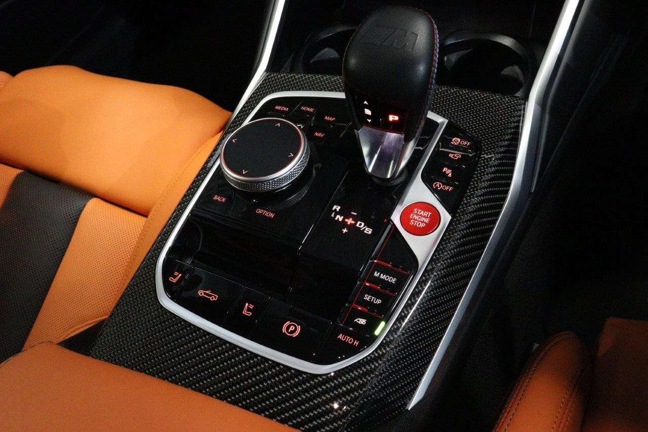 G*** M* C********** M x***** C********** RHD