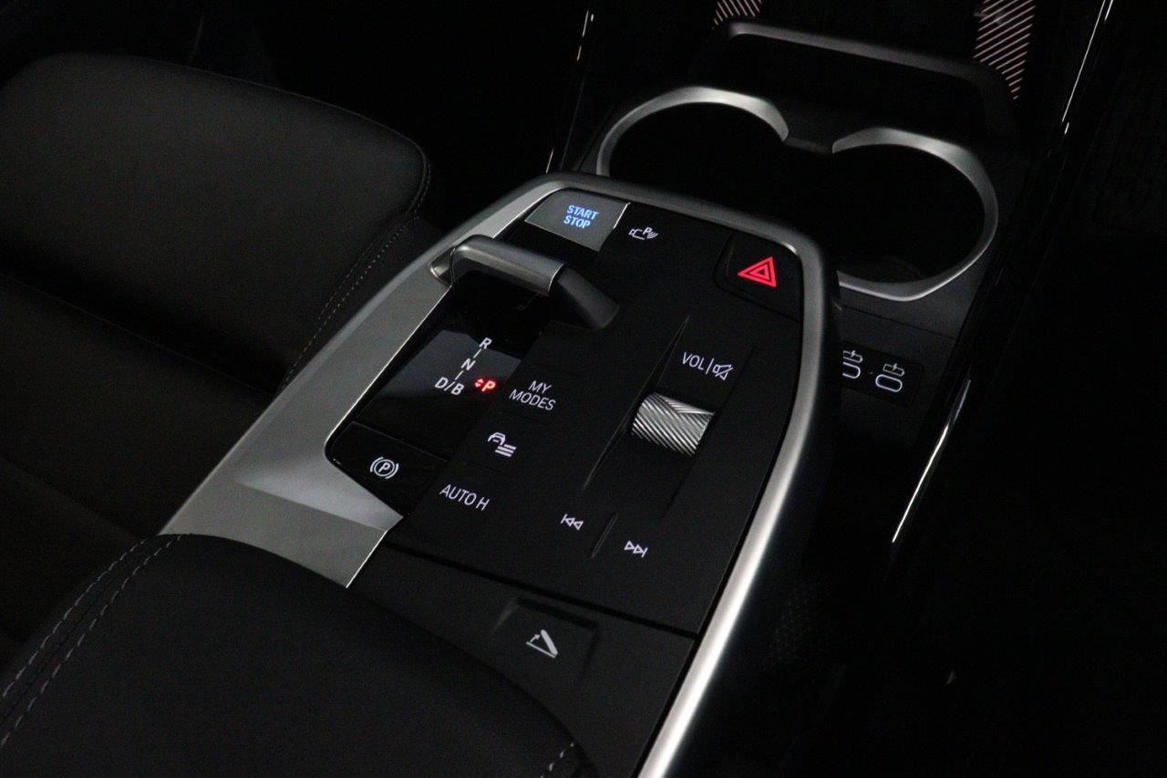iX2 xDrive30 MSP