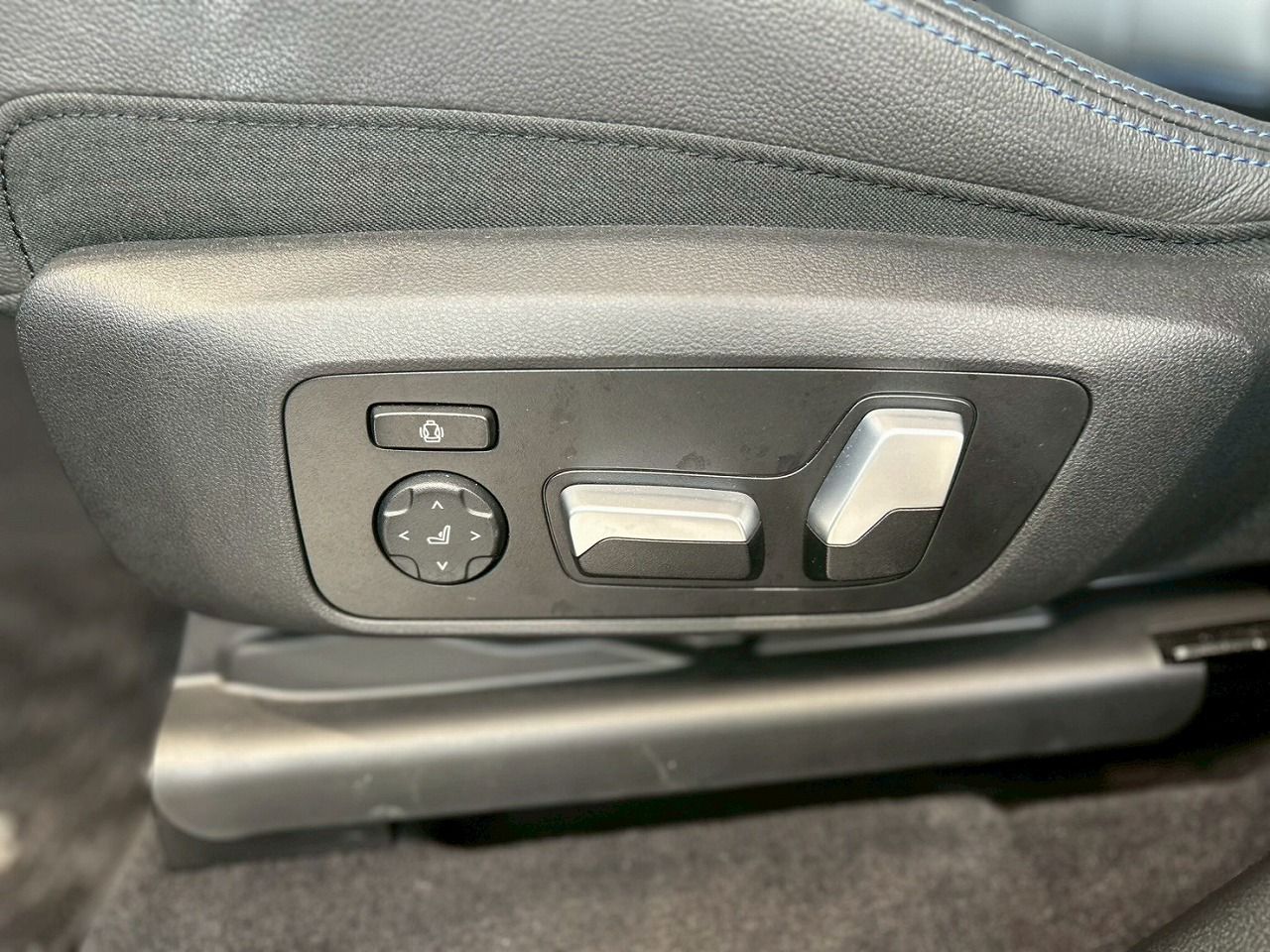 G01 X3 M40d RHD LCI ZA