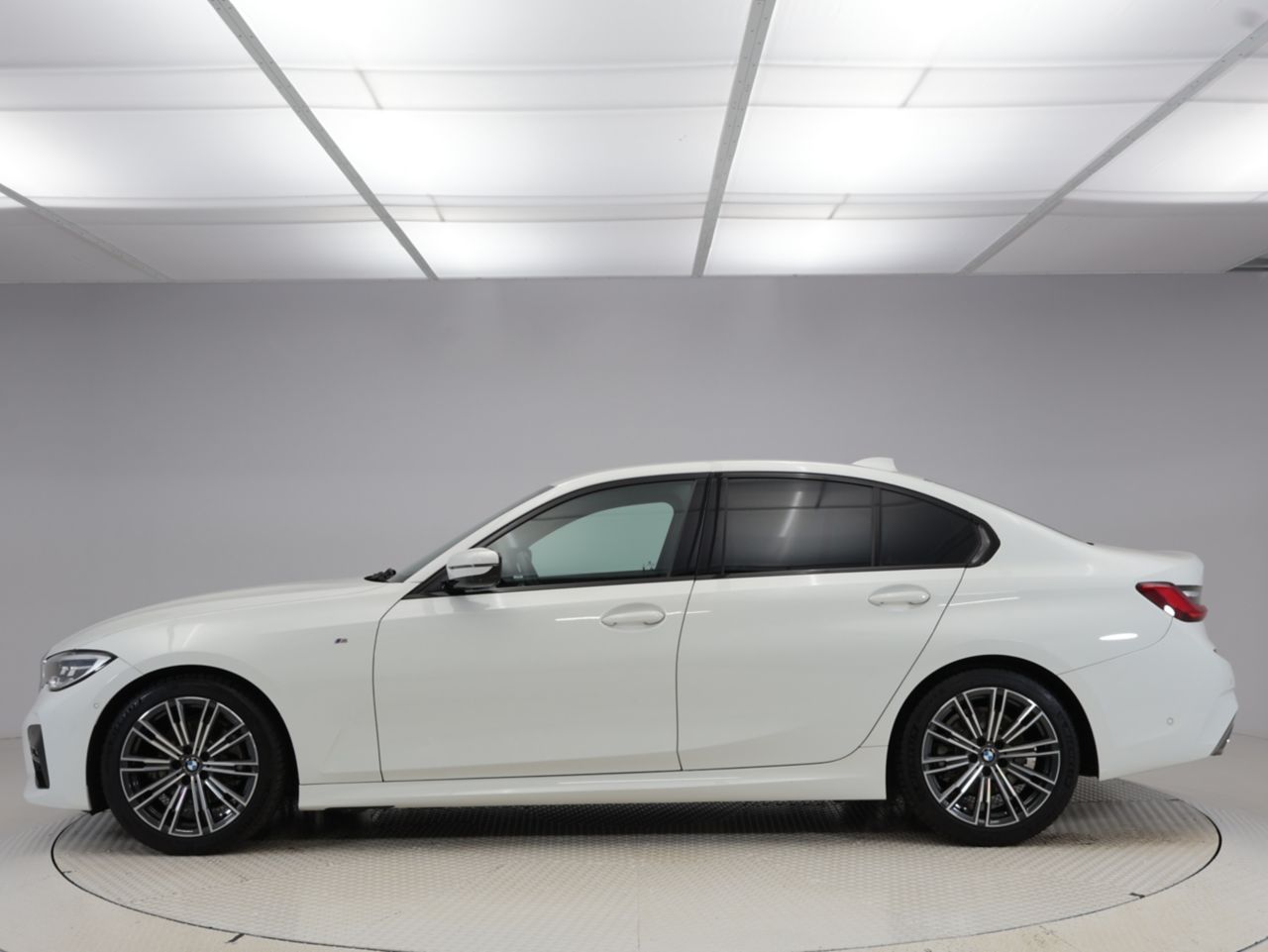 G20 320i Saloon RHD MX