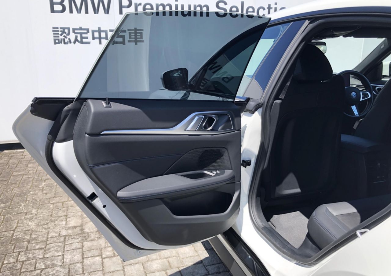 G26 i4 eDrive35 RHD