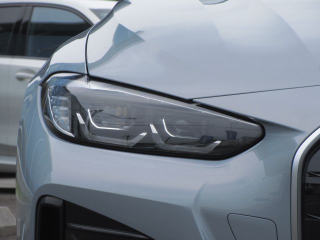 G26 i4 eDrive40 RHD