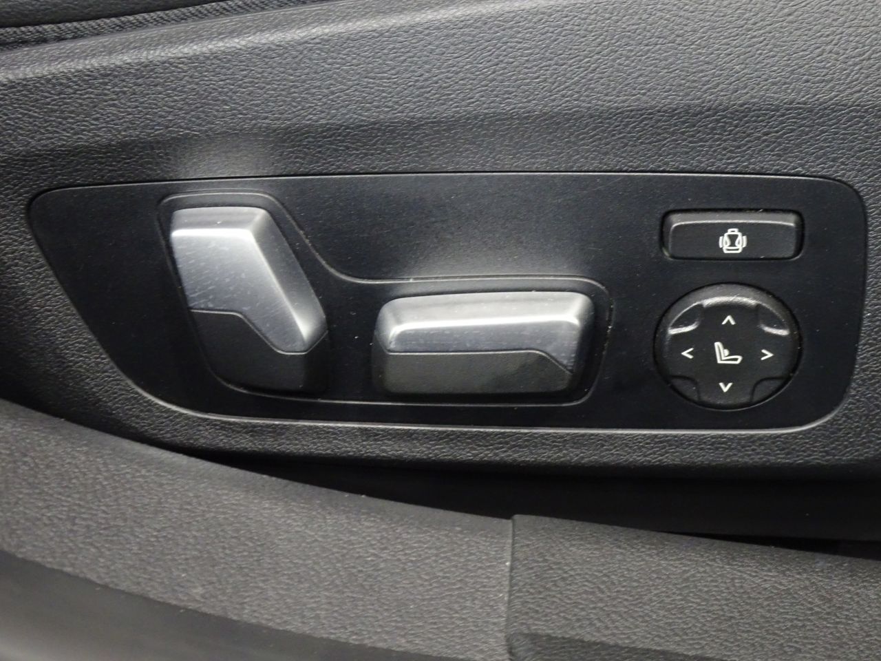 G21 320i RHD