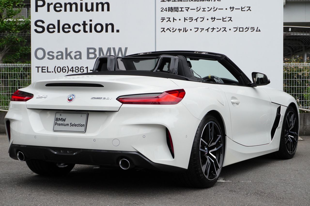 G29 z4 sDrive20i RHD