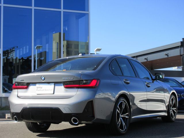 320d xDrive Berline RHD