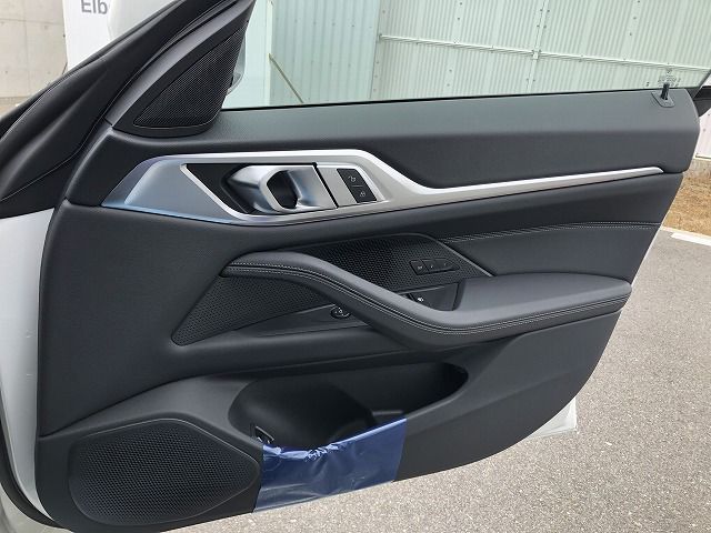 G26 i4 eDrive40 RHD