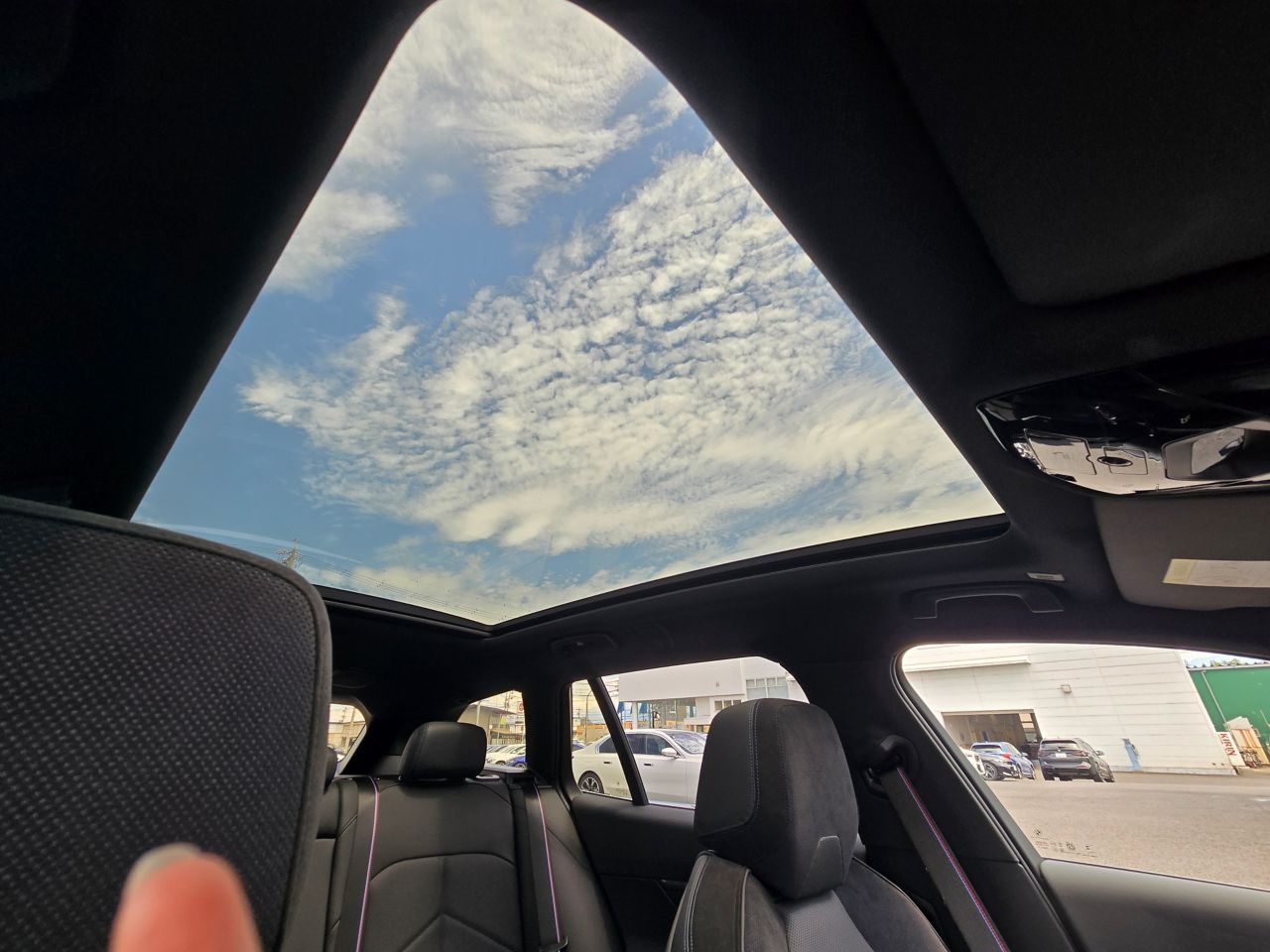 BMW i5 eDrive40 M Sport RHD