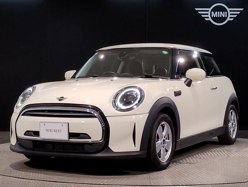THE NEW MINI ONE 3 DOOR.