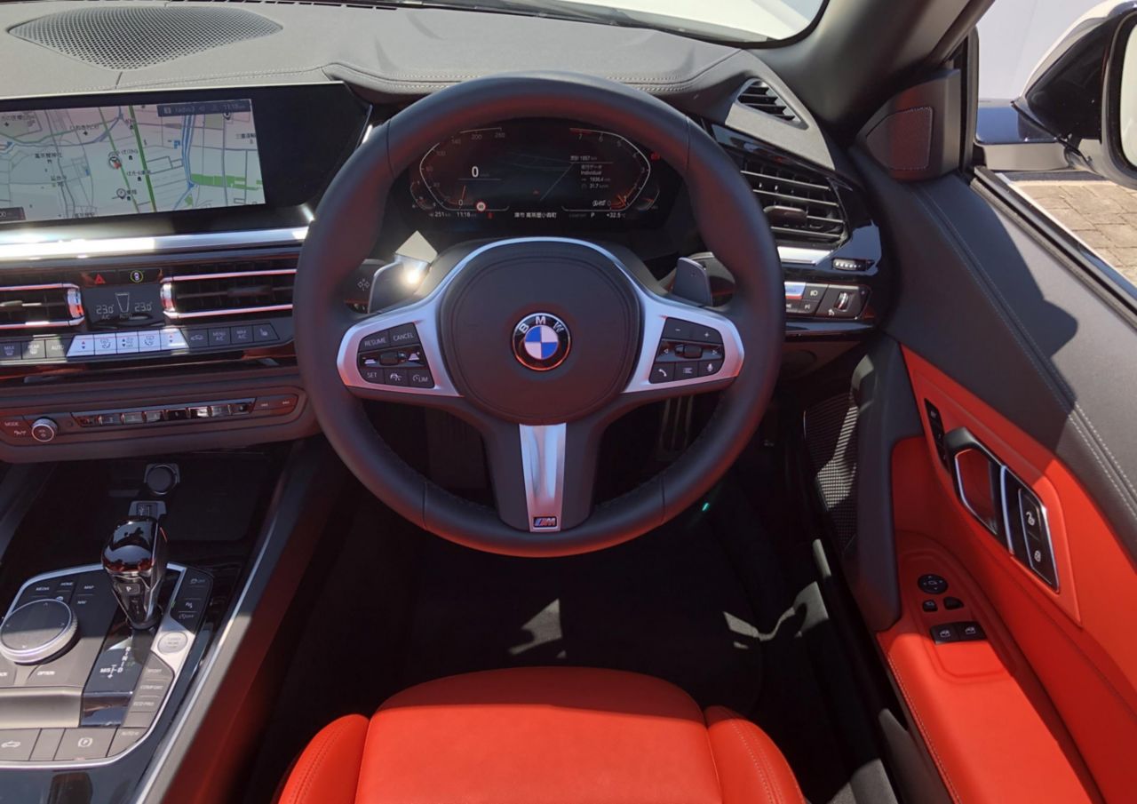 G29 z4 sDrive20i RHD