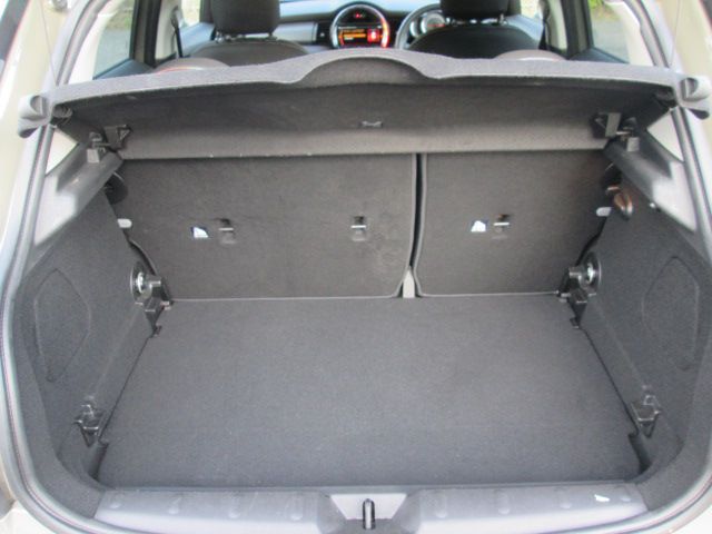 F55 MINI Cooper 5-Door Hatch LCI