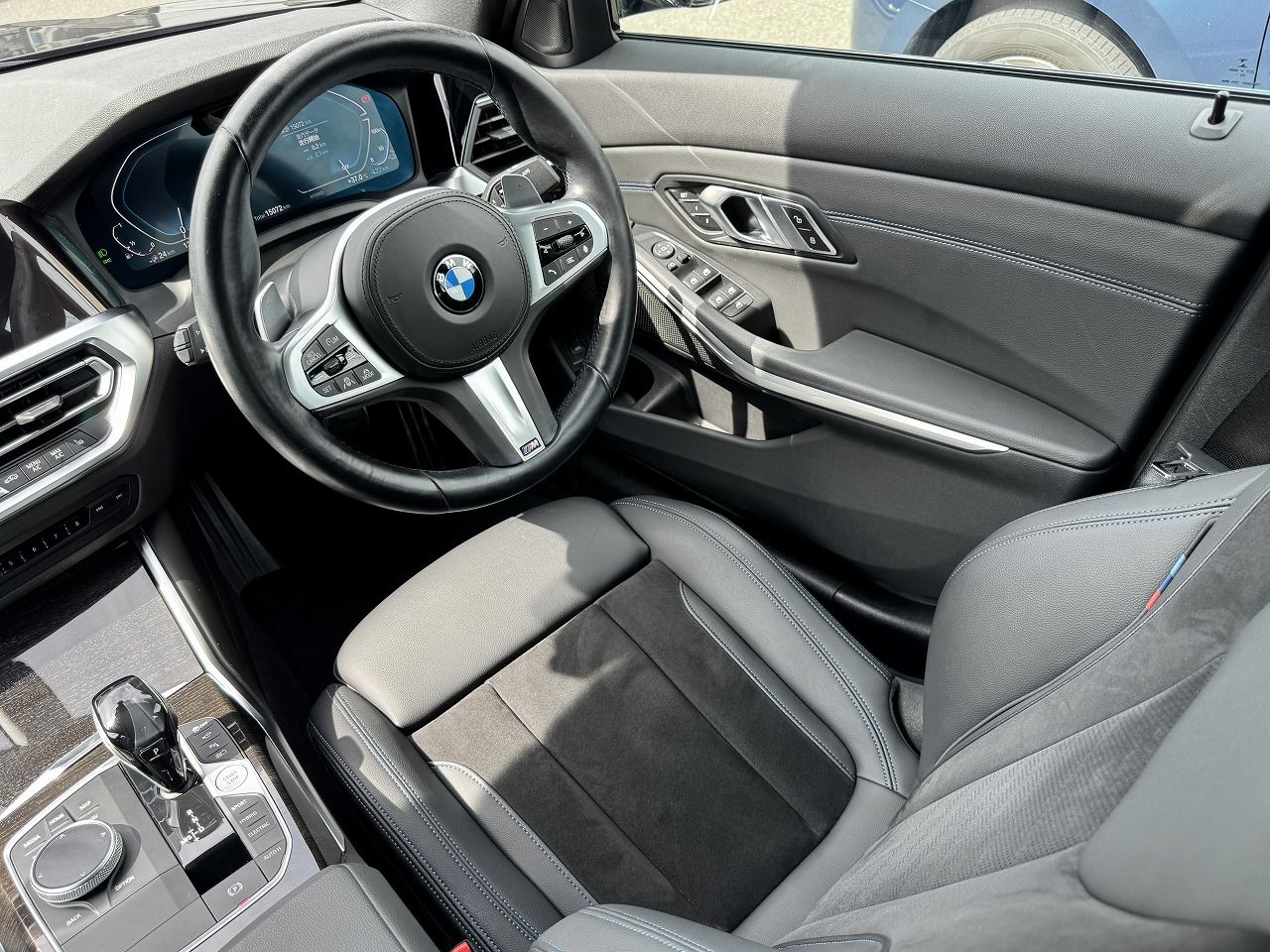 G20 330e Saloon RHD MX